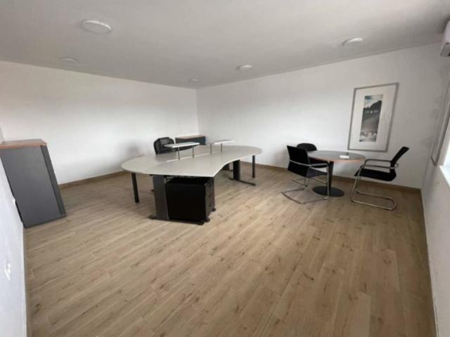 Büro kaufen in Sollenau, Niederösterreich