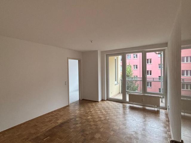 Wohnung kaufen in Richard-Sorge-Viertel, Berlin