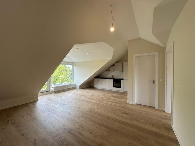 Dachgeschosswohnung kaufen in Treptow–Köpenick, Berlin