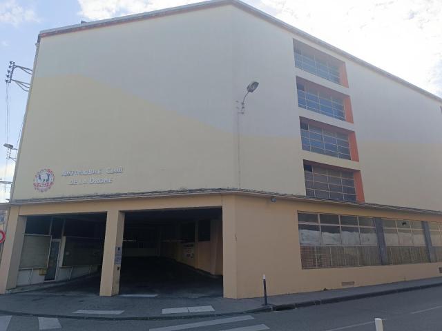 Garage location à Valence
