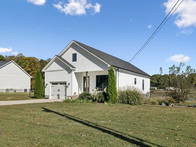 House for sale in Dickson, Tennessee