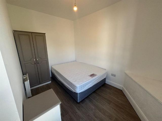 Apartment to rent in Bluebell, North Tipperary