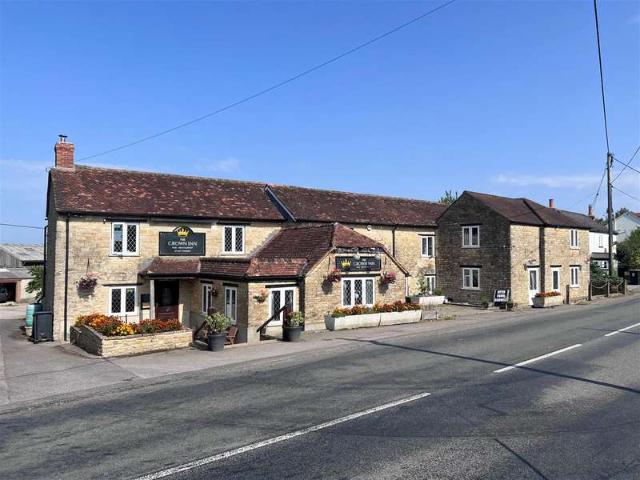 Commercial for sale in East Stour