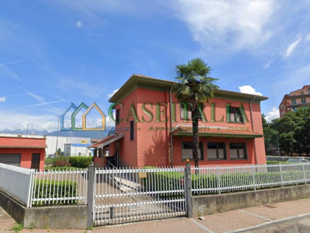 Locale Commerciale in vendita a Piemonte, Torino