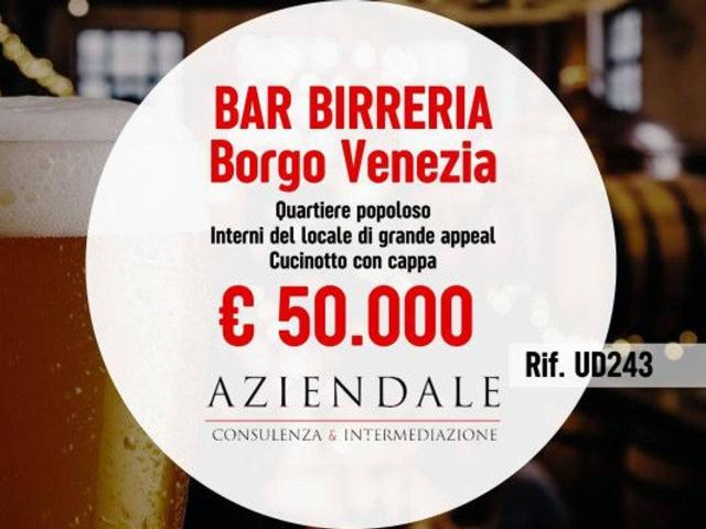 Locale Commerciale in vendita a Est, Brenzone
