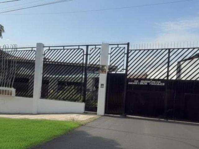 CONDOMINIO CON 9 CASAS EN PUCALLPA