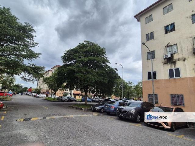 Flat for sale in Petaling, Subang Jaya