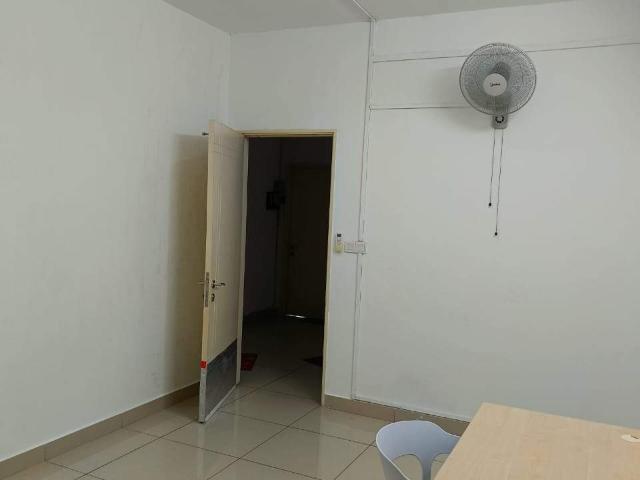 Room for rent in Bandar Puteri 8, Majlis Bandaraya Subang Jaya