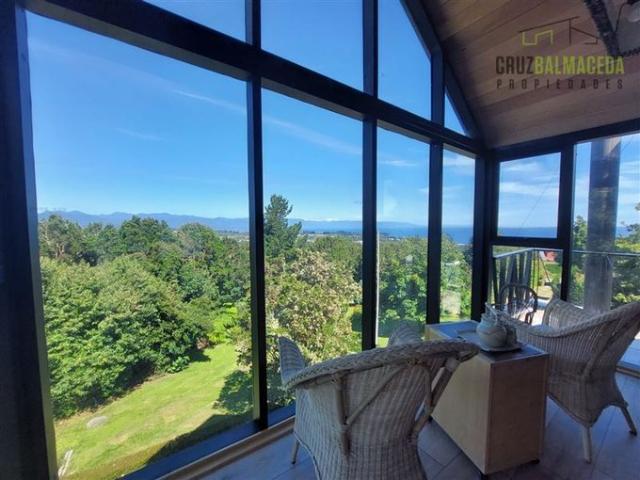 Puerto Montt, Rebajada en un 20% Amplia casa con Quincho, Bodega y Cancha de Tenis Lomas de Reloncaví