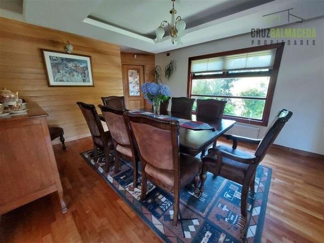 Puerto Montt, Rebajada en un 20% Amplia casa con Quincho, Bodega y Cancha de Tenis Lomas de Reloncaví