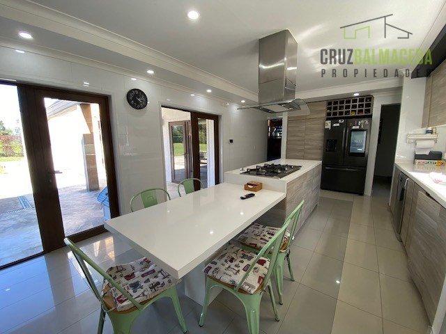 Puerto Montt, Casa de 650 m2 con piscina temperada Lomas de Coihuin