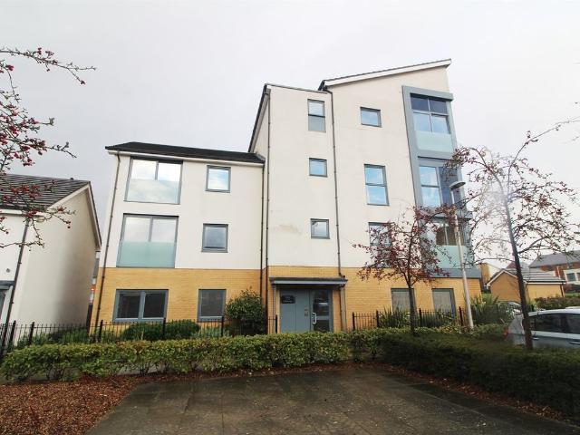 Apartment for rent in Kennet Island, Reading