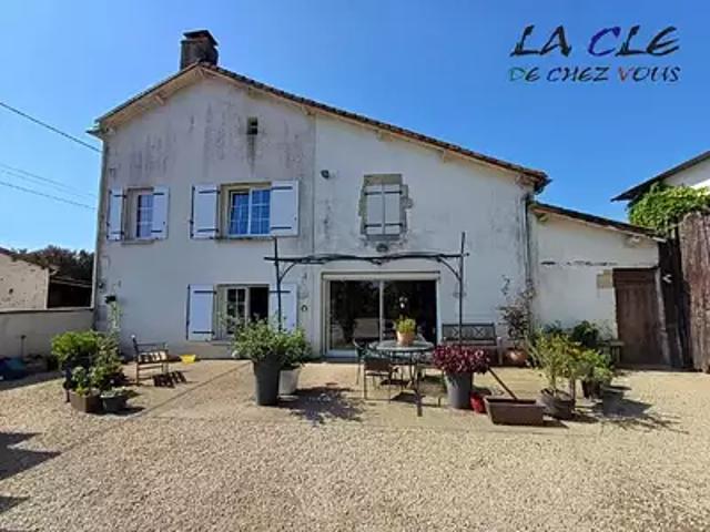 Maison vente à Parthenay, Puihardy