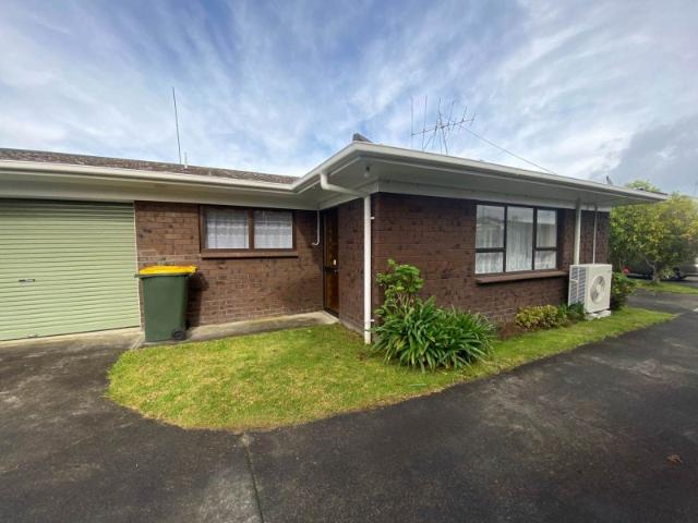 House for rent in Awhitu, Oroua County
