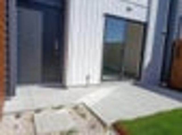 Townhouse for rent in Awhitu