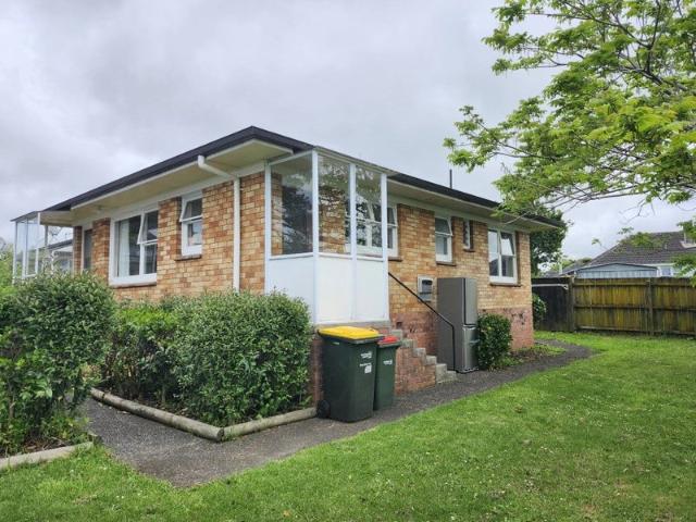 Apartment for rent in Awhitu