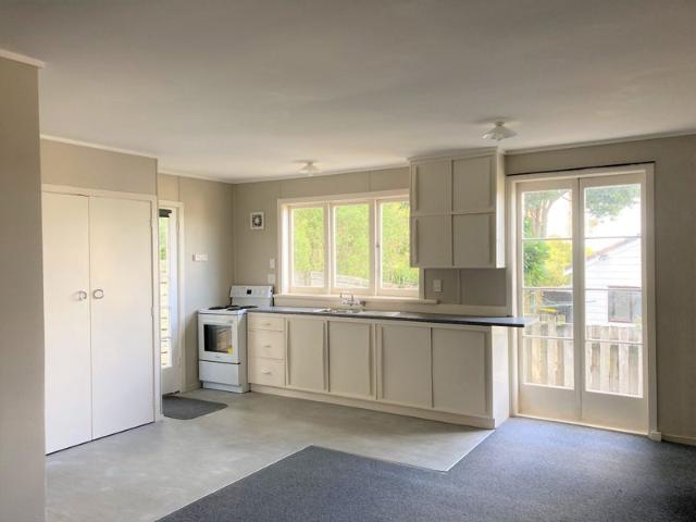 Apartment for rent in Awhitu