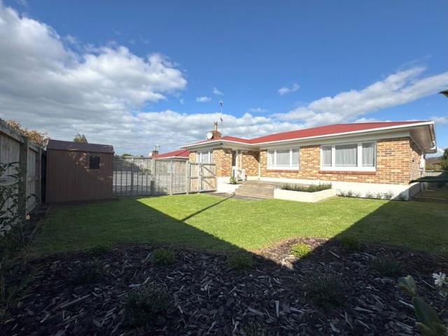 House for rent in Awhitu, Oroua County