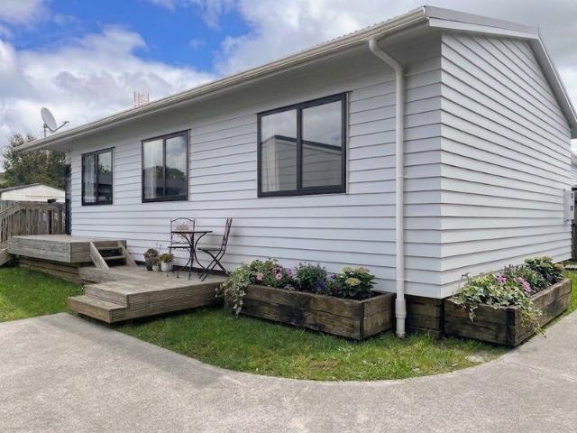House for rent in Awhitu, Oroua County