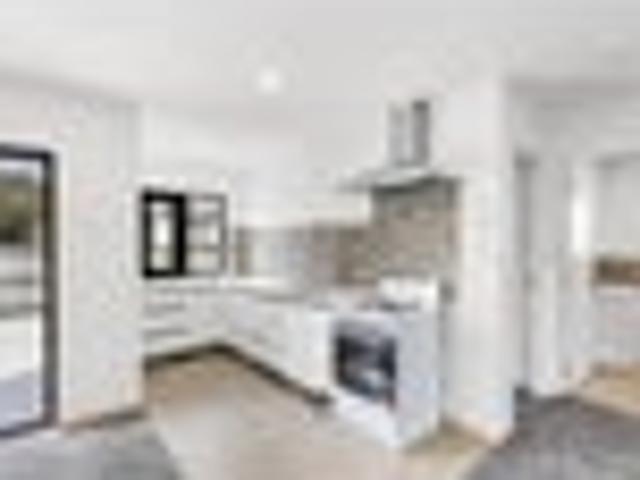 Townhouse for rent in Awhitu