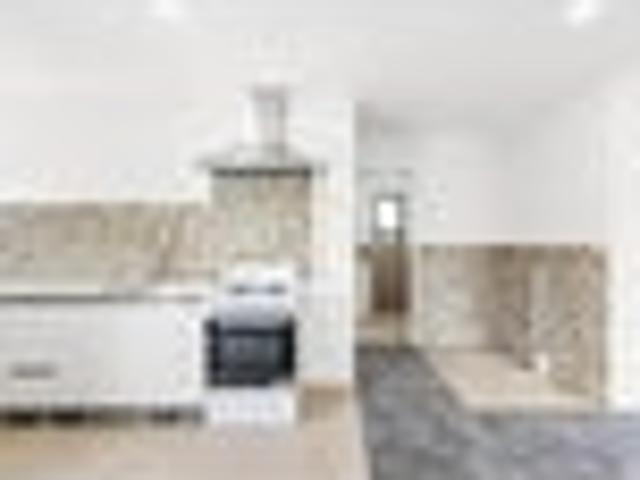 Townhouse for rent in Awhitu