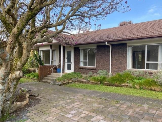 House for rent in Awhitu, Oroua County