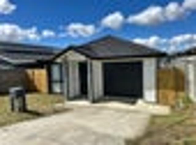 House for rent in Awhitu, Oroua County