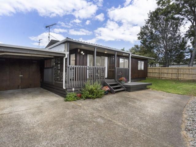 House for rent in Awhitu, Oroua County