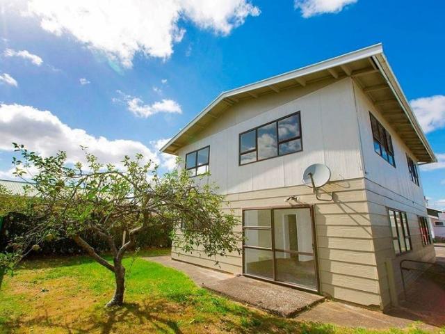 House for rent in Awhitu, Oroua County