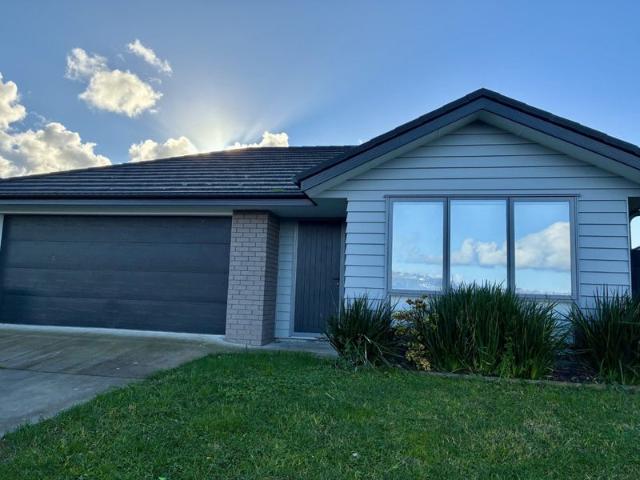 House for rent in Awhitu, Oroua County