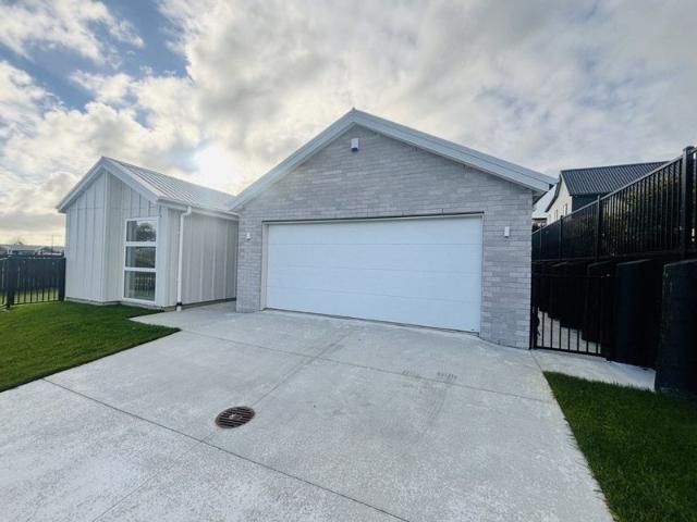 House for rent in Awhitu, Oroua County