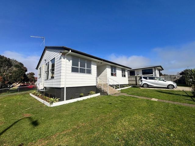 House for rent in Awhitu, Oroua County