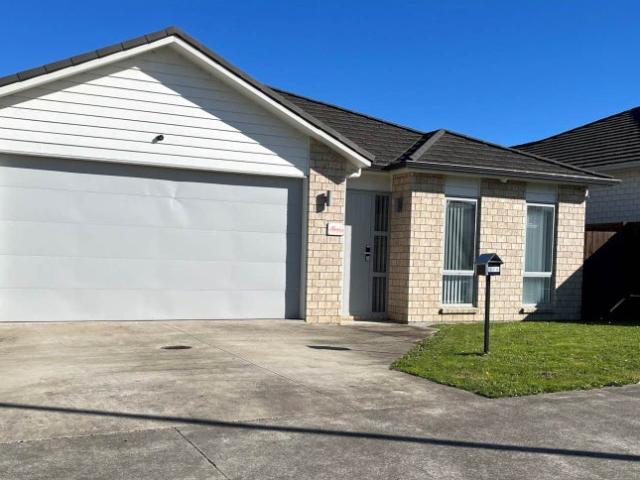 House for rent in Awhitu, Oroua County