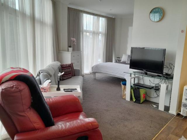 Apartment for rent in Awhitu