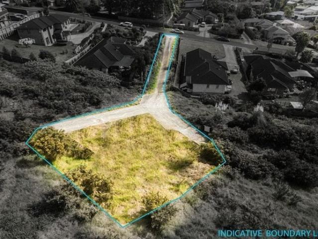 Land for sale in Awhitu, Oroua County