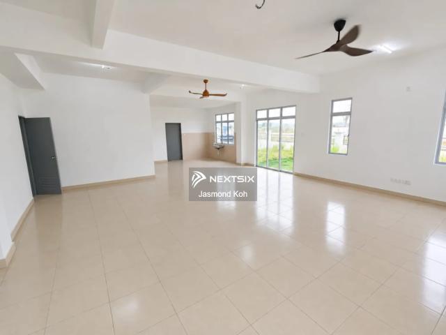 Shop for sale in Bukit Ledang, Johor
