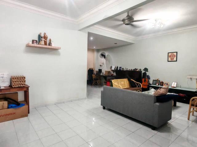 Terraced House for sale in Gedong