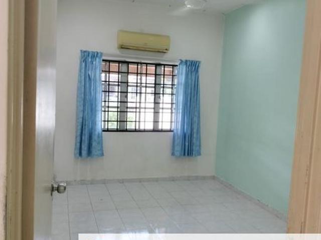House for sale in Malaka