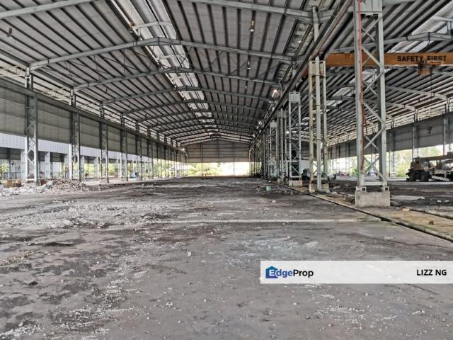 Warehouse for sale in Malaka