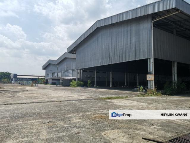 Warehouse for sale in Malaka
