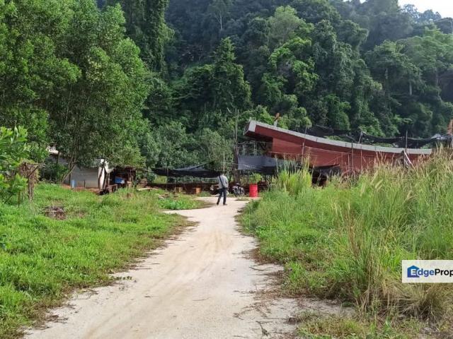 Shop for sale in Perak, Pangkor