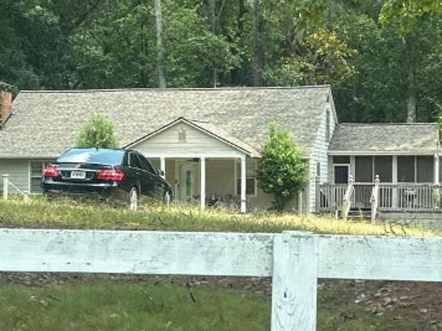 House for sale in Red Oak, Georgia