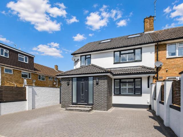House for rent in Bourne End, Pouchen End