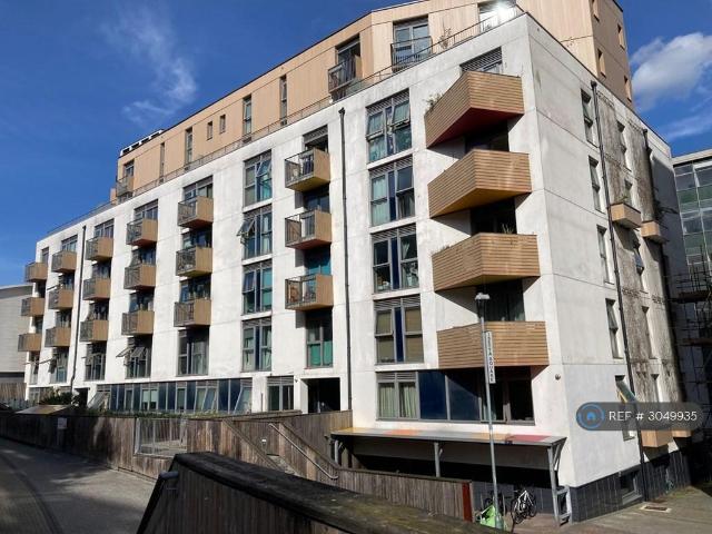 Apartment for rent in Round Hill, Brighton