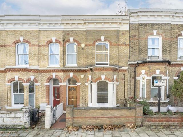 Apartment for rent in Stockwell, Greater London