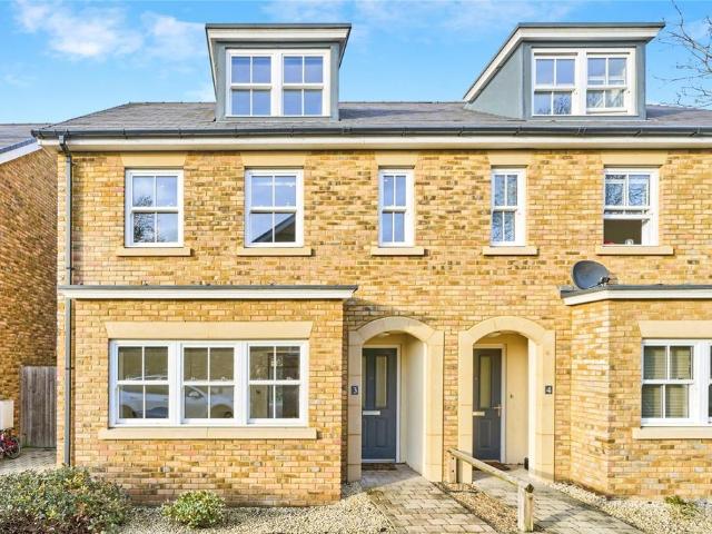 House for rent in St Margarets, Greater London