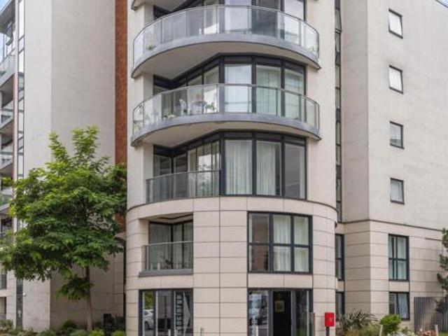 House for sale in London Borough of Hounslow, Cat Hill