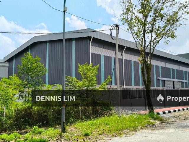 Warehouse for rent in Seksyen 8, Bandar Puncak Alam