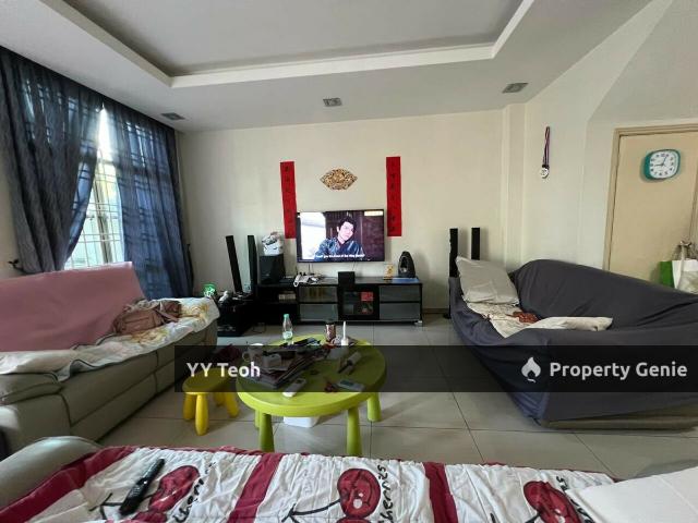 Terraced House for sale in Malaka