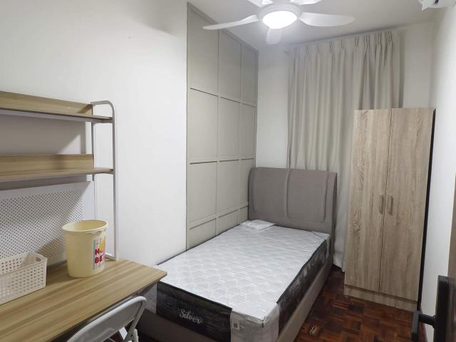 Room for rent in PJU 6, Petaling Jaya